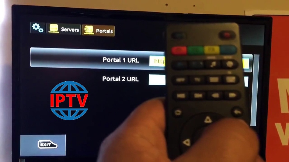 How can I change the portal address in the MAG box?